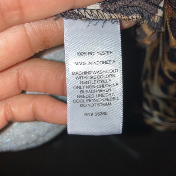 EUC Express Portofino blouse size small - Picture 7 of 7